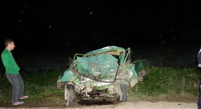 Τρομακτικό τροχαίο ατύχημα στην Αλίαρτο, σώθηκαν από θαύμα οδηγός και συνοδηγός